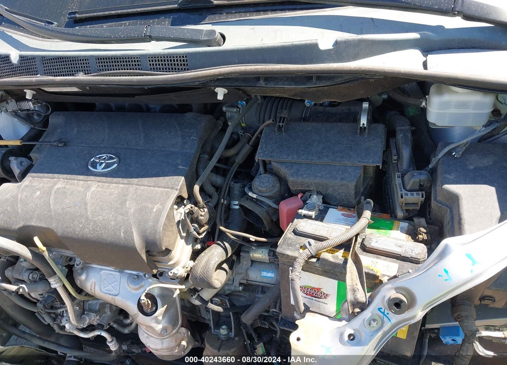2014 TOYOTA SIENNA LE V6 8 PASSENGER VIN: 5TDKK3DC3ES512820