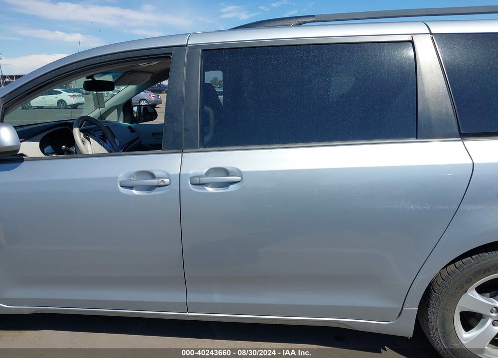 2014 TOYOTA SIENNA LE V6 8 PASSENGER VIN: 5TDKK3DC3ES512820
