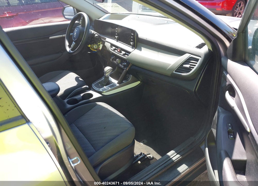 2024 KIA SELTOS LX VIN: KNDEPCAA3R7583663