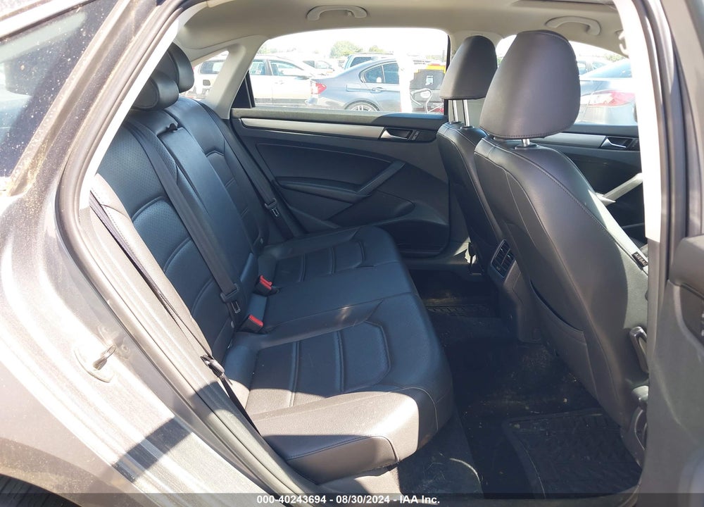 2014 VOLKSWAGEN PASSAT 2.0L TDI SE VIN: 1VWBN7A32EC049036