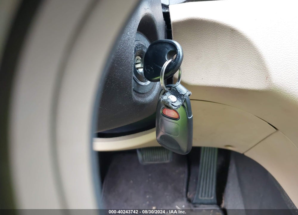2014 HYUNDAI SONATA GLS VIN: 5NPEB4AC7EH887302