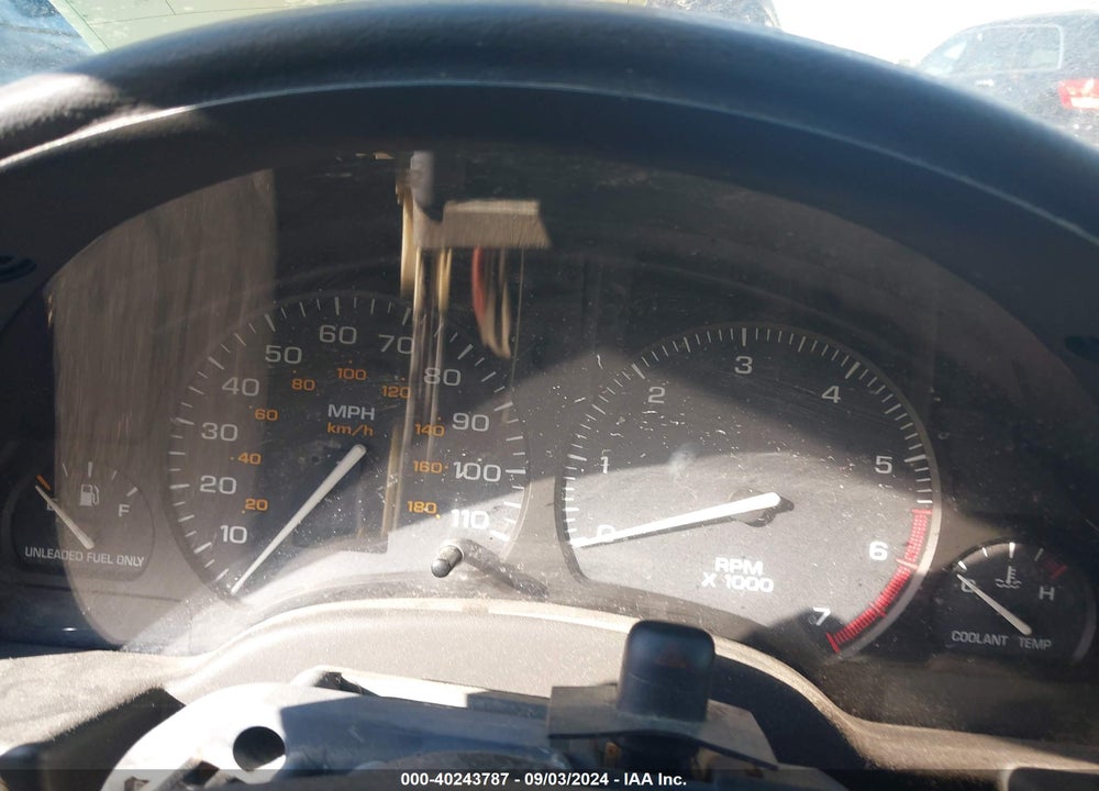 1999 SATURN SL1 VIN: 1G8ZG5286XZ197808