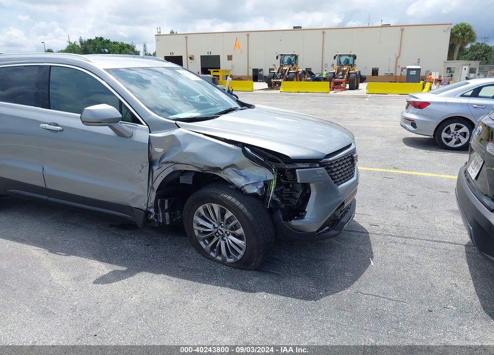 2024 CADILLAC XT4 FWD PREMIUM LUXURY VIN: 1GYFZCR49RF152385
