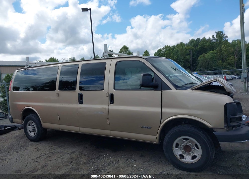 2005 CHEVROLET EXPRESS VIN: 1GAHG39U051215507