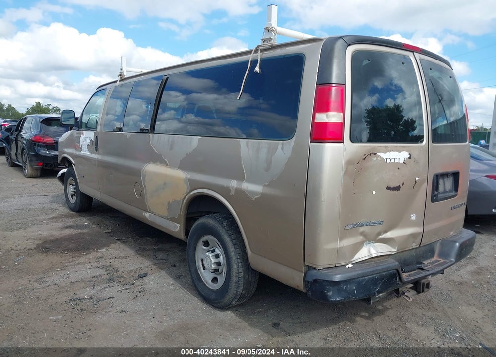 2005 CHEVROLET EXPRESS VIN: 1GAHG39U051215507