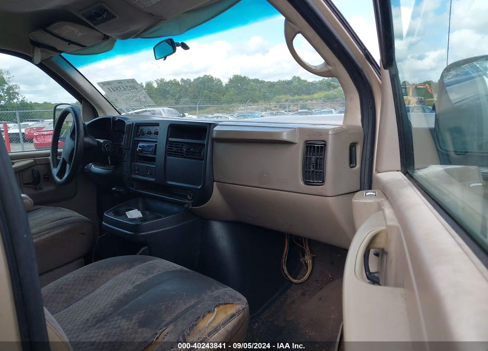 2005 CHEVROLET EXPRESS VIN: 1GAHG39U051215507