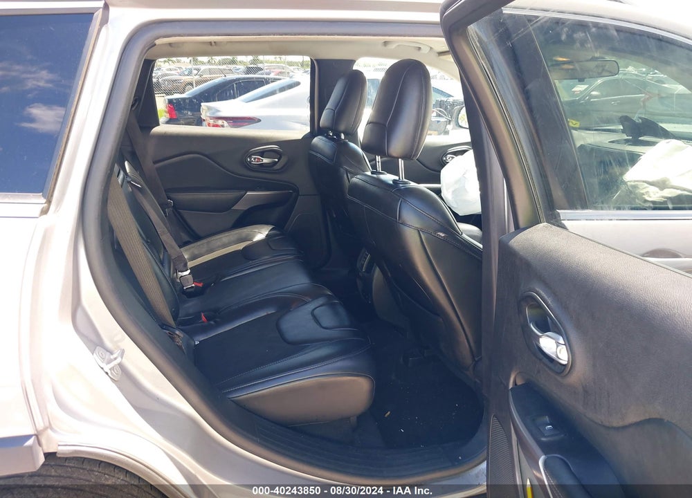 2019 JEEP CHEROKEE LATITUDE PLUS FWD VIN: 1C4PJLLB6KD366342