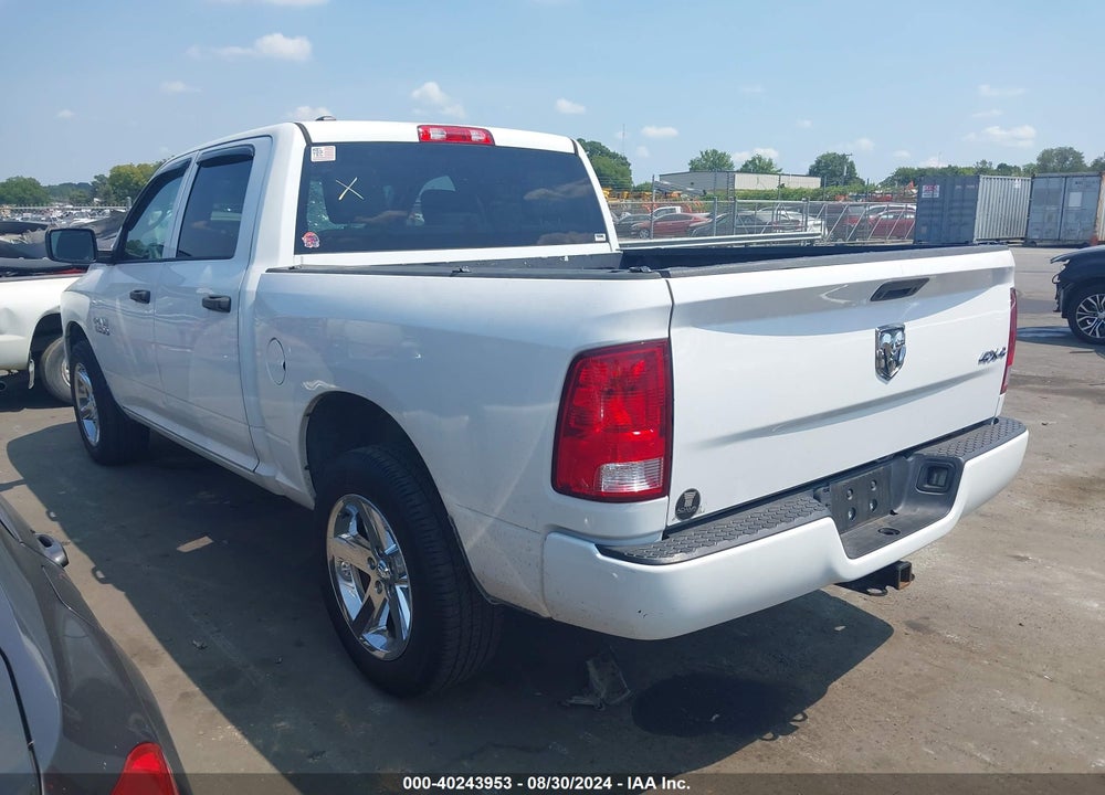 2017 RAM 1500 EXPRESS 4X4 5'7 BOX VIN: 1C6RR7KG4HS717816