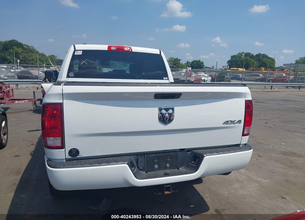 2017 RAM 1500 EXPRESS 4X4 5'7 BOX VIN: 1C6RR7KG4HS717816