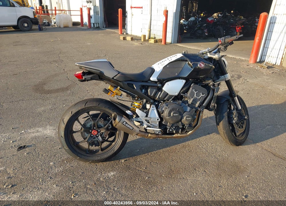 2018 HONDA CB1000 RA VIN: JH2SC801XJK000365