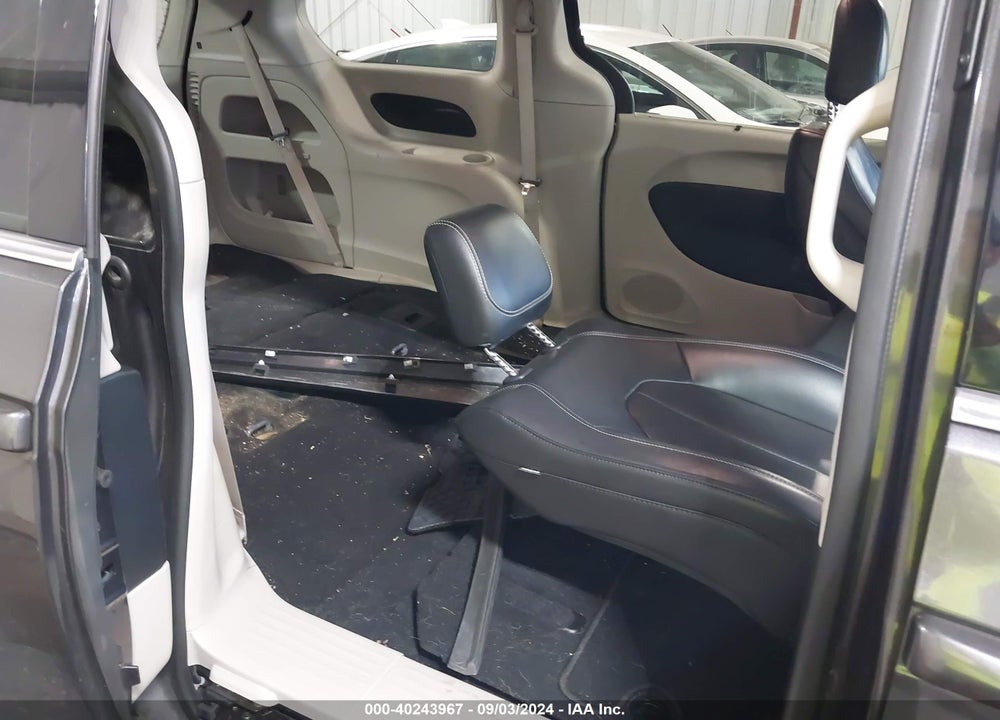2023 CHRYSLER PACIFICA TOURING L VIN: 2C4RC1BG0PR587315