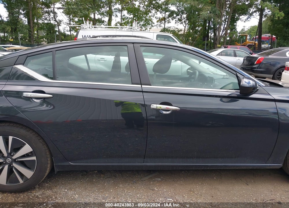 2022 NISSAN ALTIMA SV FWD VIN: 1N4BL4DV5NN380532