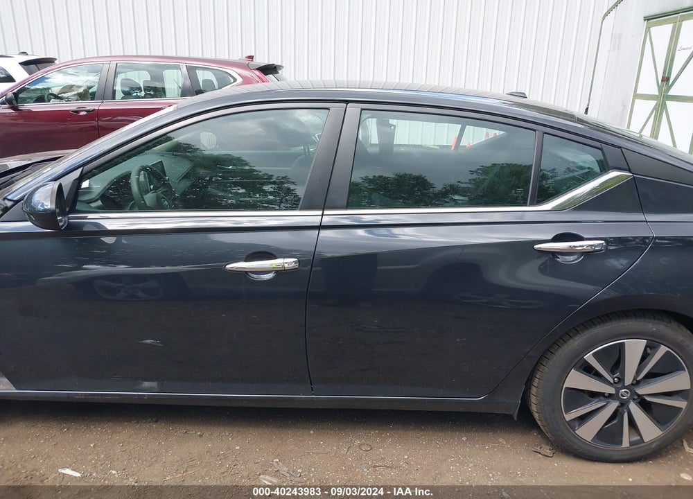 2022 NISSAN ALTIMA SV FWD VIN: 1N4BL4DV5NN380532