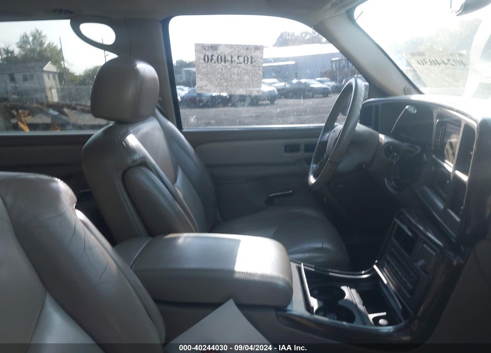 2006 GMC YUKON XL 1500 DENALI VIN: 1GKFK66U96J110022