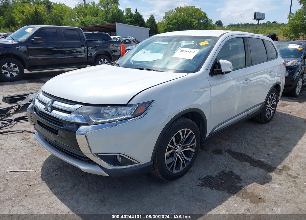 2018 MITSUBISHI OUTLANDER SE VIN: JA4AD3A35JZ036082