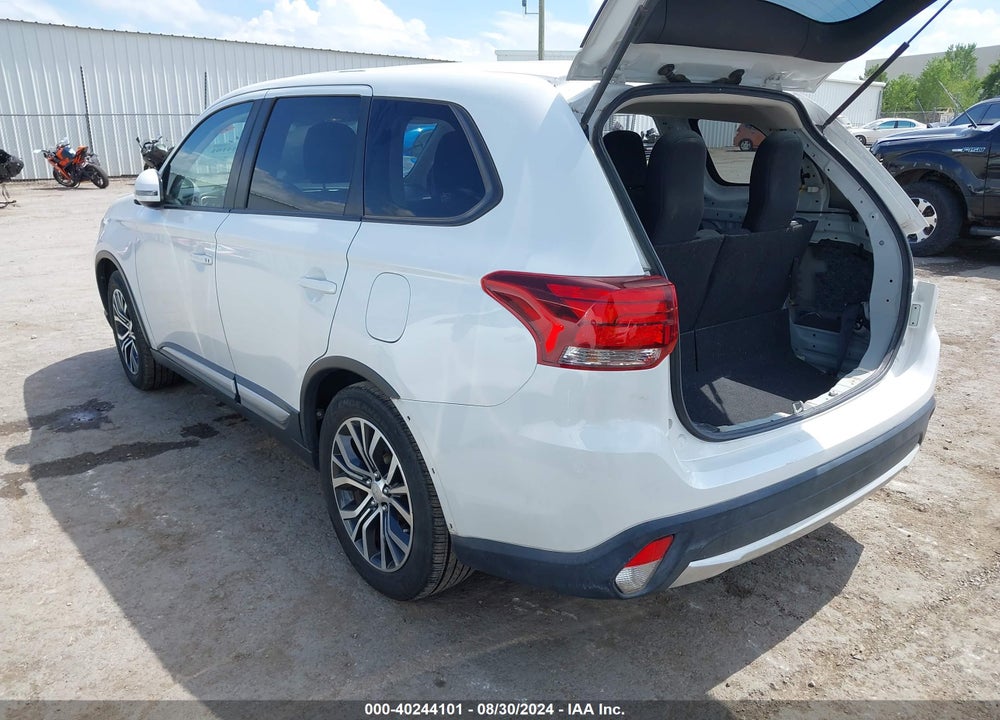 2018 MITSUBISHI OUTLANDER SE VIN: JA4AD3A35JZ036082