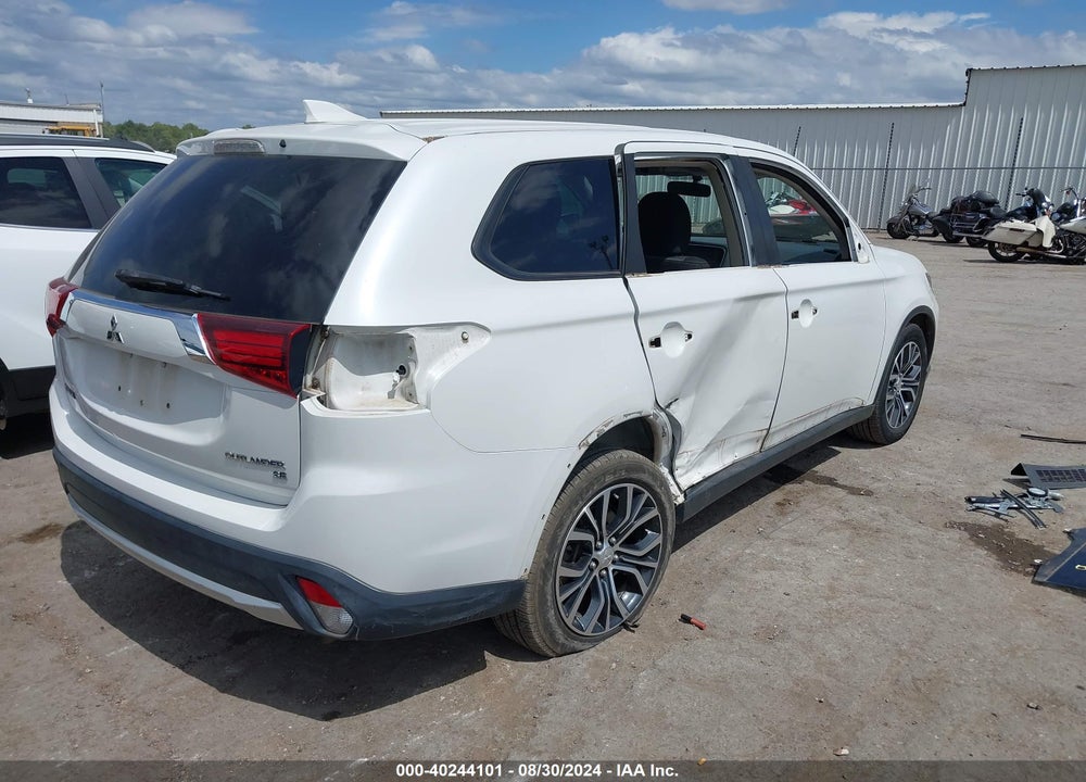 2018 MITSUBISHI OUTLANDER SE VIN: JA4AD3A35JZ036082