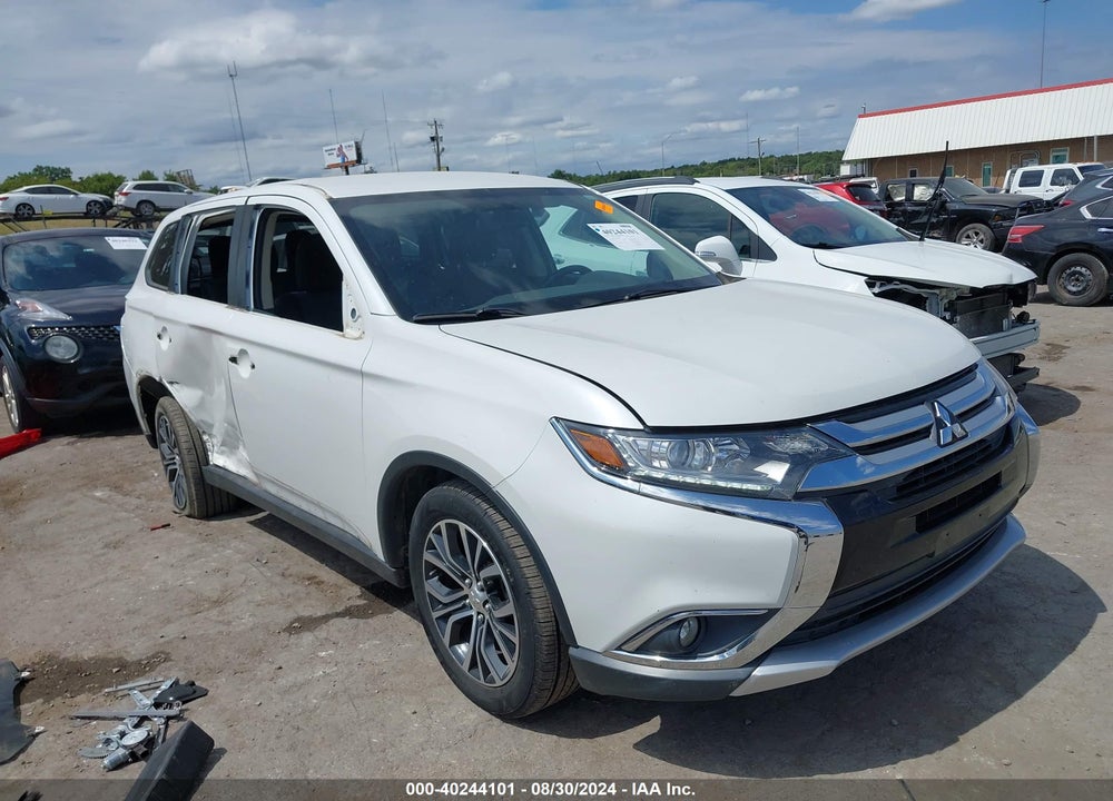 2018 MITSUBISHI OUTLANDER SE VIN: JA4AD3A35JZ036082