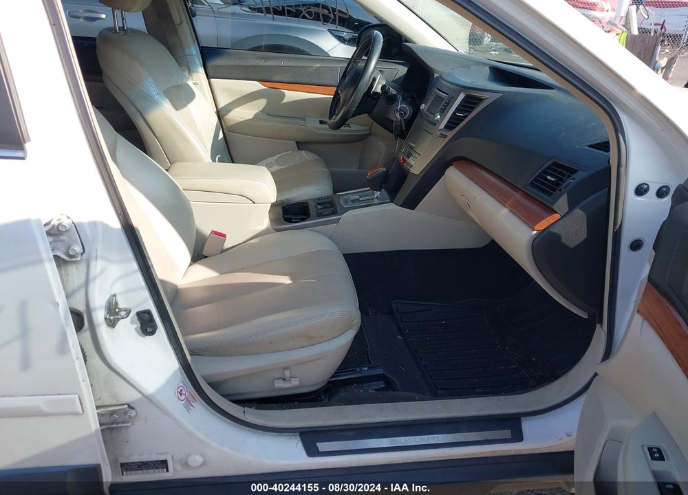 2014 SUBARU OUTBACK 2.5I LIMITED VIN: 4S4BRBLC1E3246430