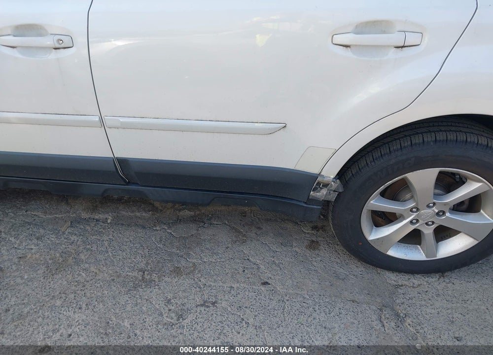 2014 SUBARU OUTBACK 2.5I LIMITED VIN: 4S4BRBLC1E3246430