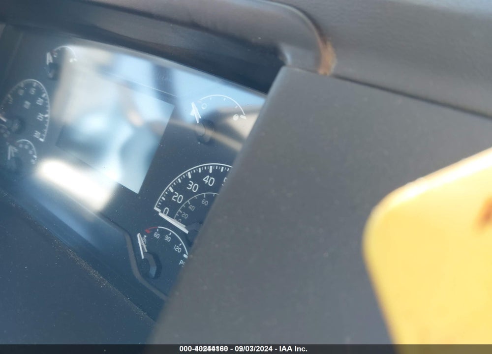 2019 VOLVO VNR VIN: 4V4WC9EHXKN198956