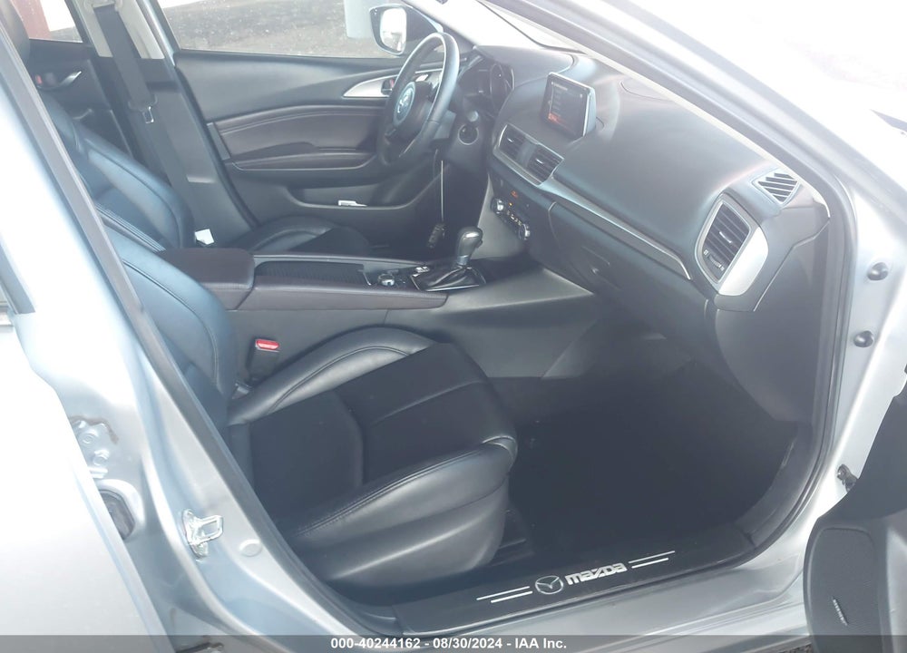 2018 MAZDA 3 TOURING VIN: 3MZBN1V38JM194615