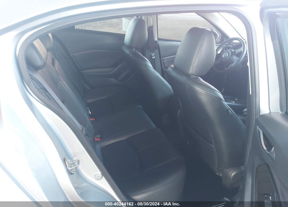 2018 MAZDA 3 TOURING VIN: 3MZBN1V38JM194615