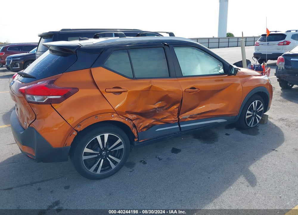 2019 NISSAN KICKS SR VIN: 3N1CP5CU5KL558262