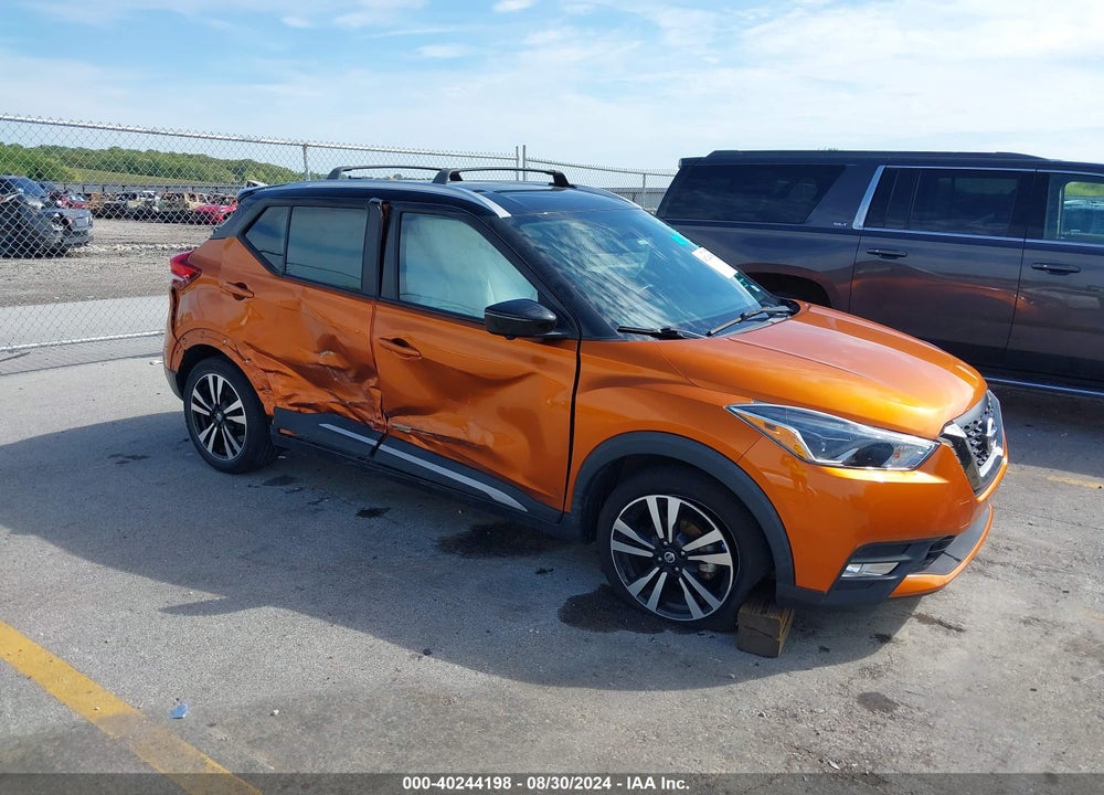 2019 NISSAN KICKS SR VIN: 3N1CP5CU5KL558262