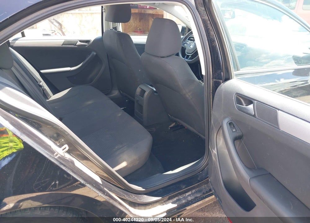 2016 VOLKSWAGEN JETTA 1.4T SE VIN: 3VWD67AJ2GM334325