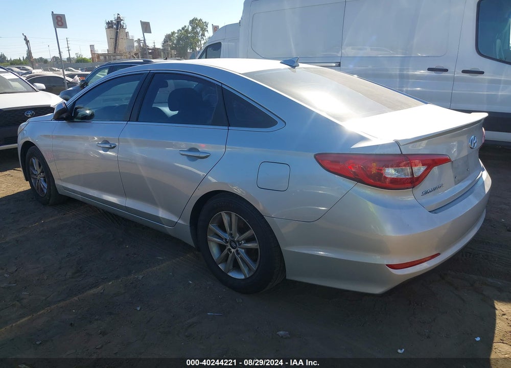 2015 HYUNDAI SONATA SE VIN: 5NPE24AF7FH167767