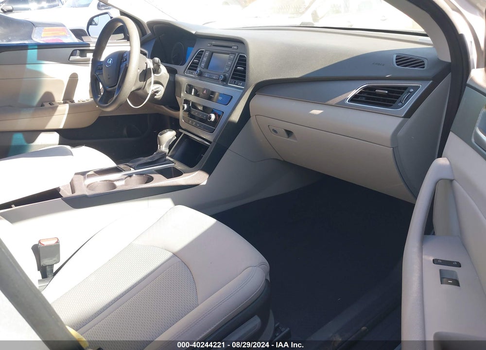 2015 HYUNDAI SONATA SE VIN: 5NPE24AF7FH167767