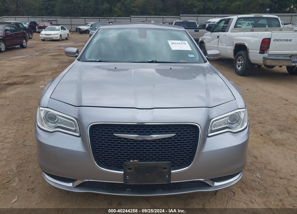 2015 CHRYSLER 300 LIMITED VIN: 2C3CCAAG8FH931621