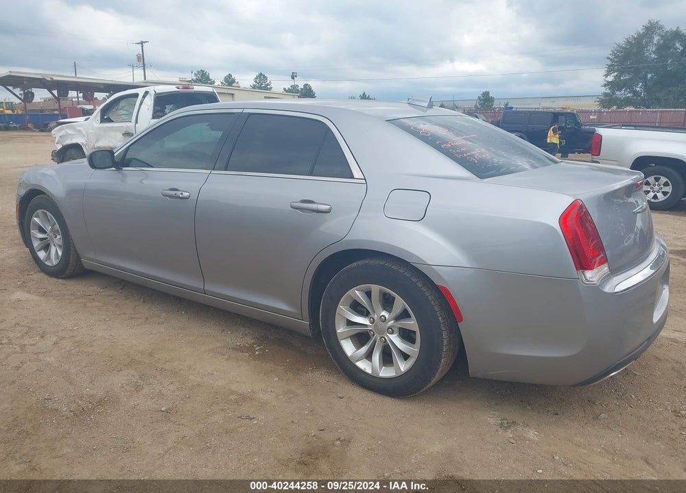 2015 CHRYSLER 300 LIMITED VIN: 2C3CCAAG8FH931621