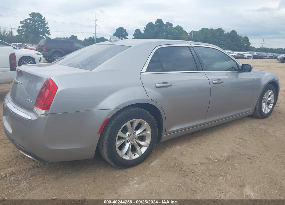 2015 CHRYSLER 300 LIMITED VIN: 2C3CCAAG8FH931621