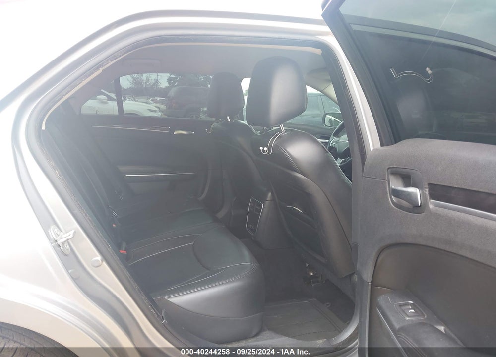 2015 CHRYSLER 300 LIMITED VIN: 2C3CCAAG8FH931621