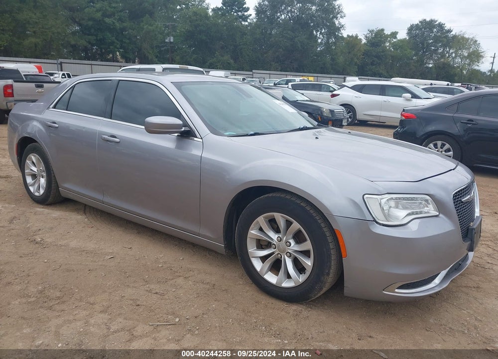 2015 CHRYSLER 300 LIMITED VIN: 2C3CCAAG8FH931621