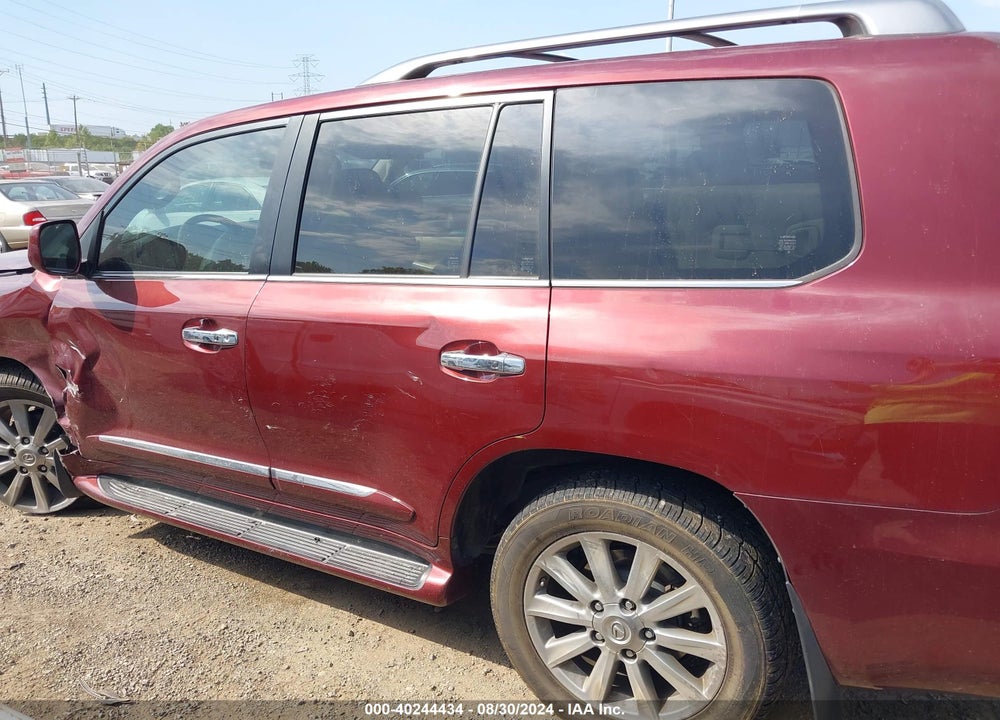 2011 LEXUS LX 570 VIN: JTJHY7AX0B4068517