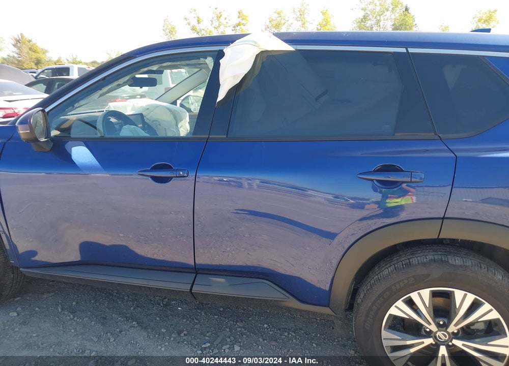2021 NISSAN ROGUE SV INTELLIGENT AWD VIN: JN8AT3BB3MW228027