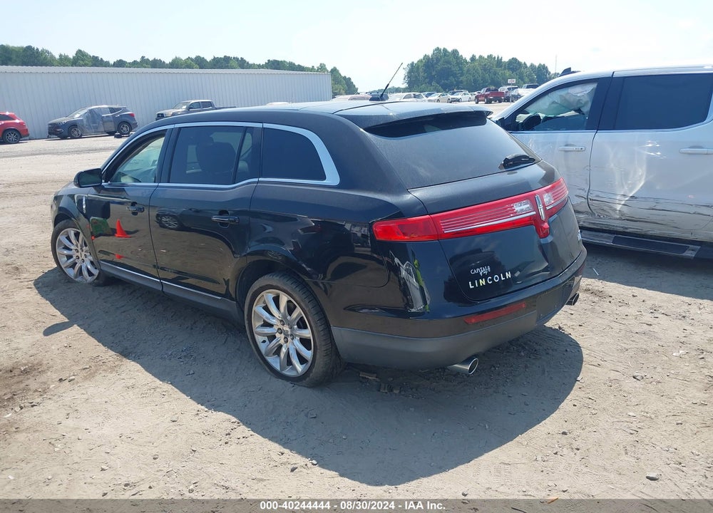 2010 LINCOLN MKT VIN: 2LMHJ5FR7ABJ26620