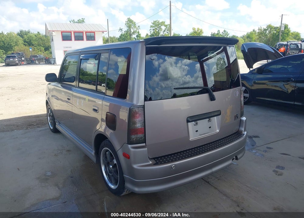 2004 SCION XB VIN: JTLKT324X40152606