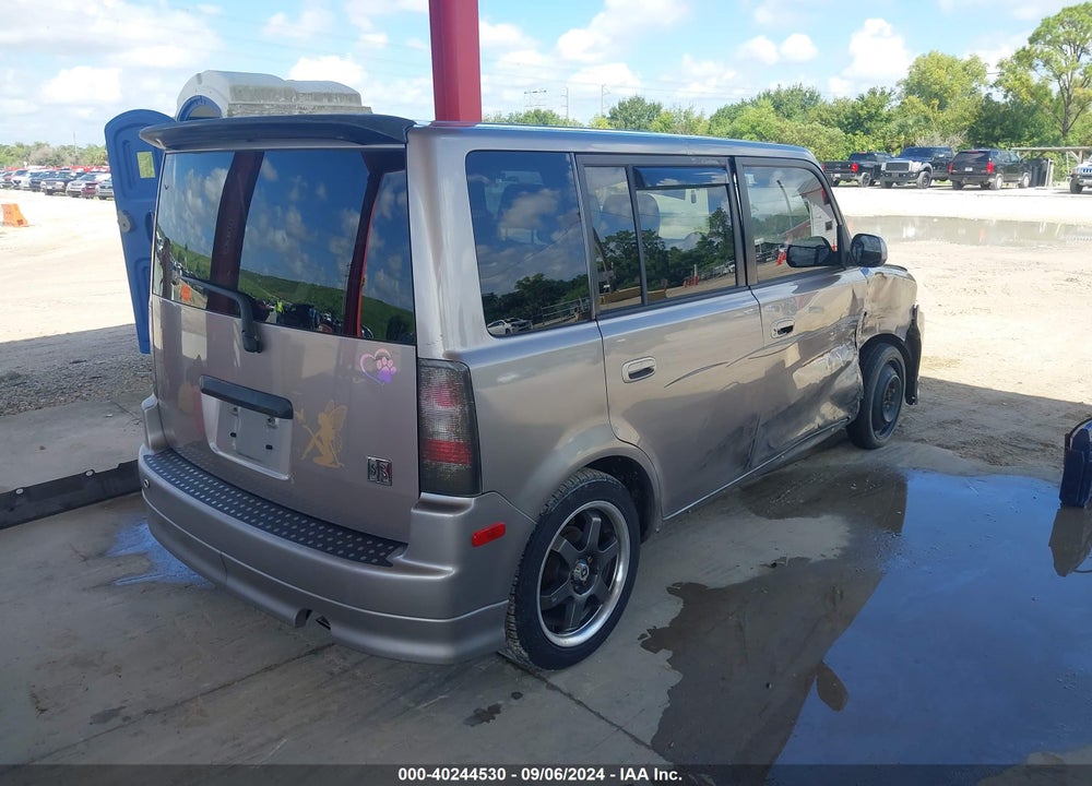 2004 SCION XB VIN: JTLKT324X40152606
