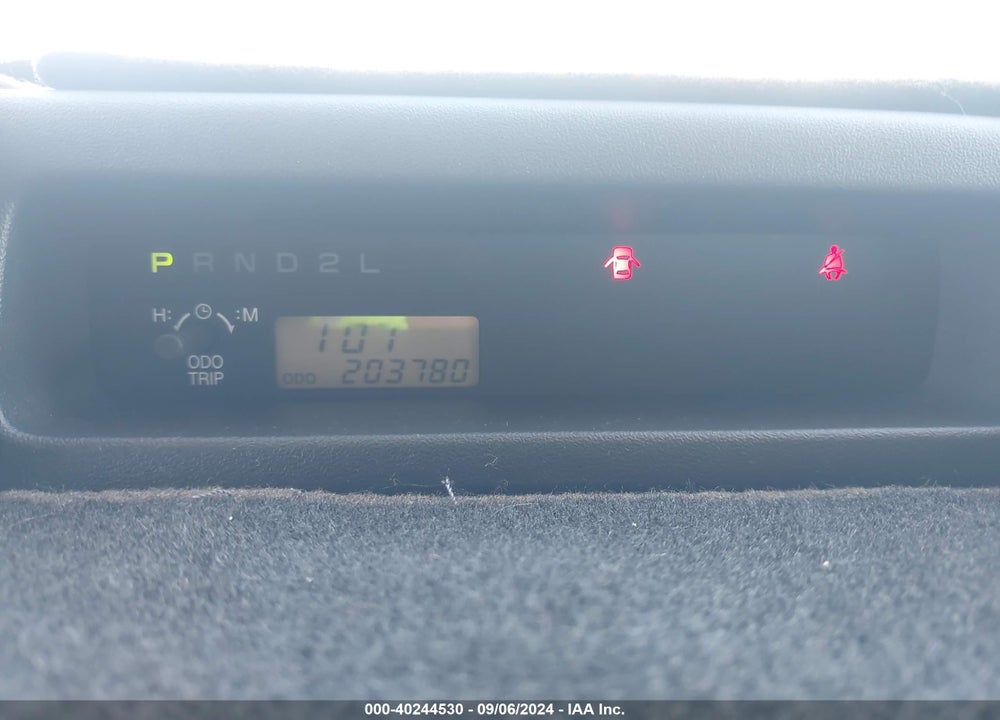2004 SCION XB VIN: JTLKT324X40152606