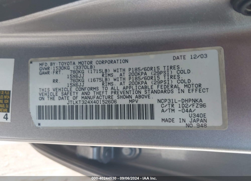2004 SCION XB VIN: JTLKT324X40152606