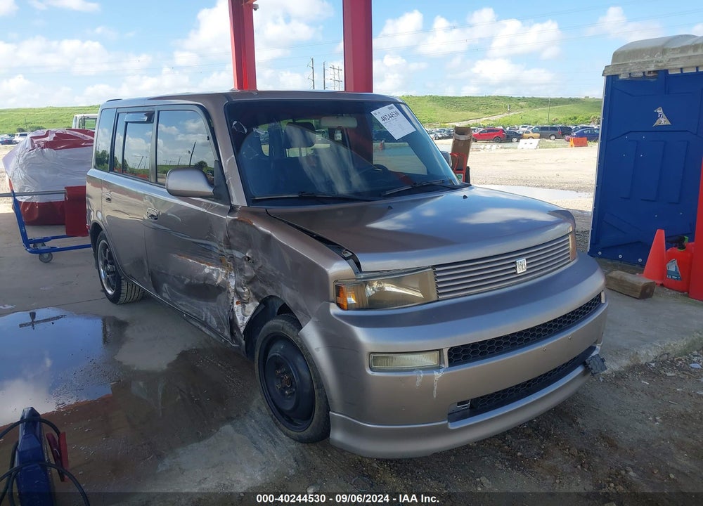 2004 SCION XB VIN: JTLKT324X40152606