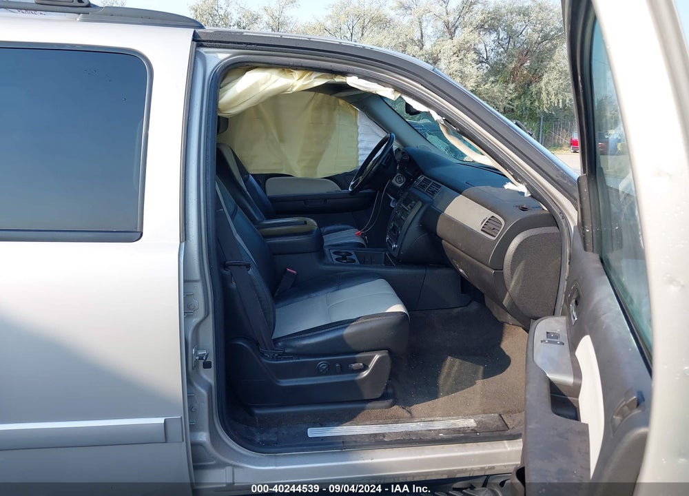 2008 CHEVROLET TAHOE LT VIN: 1GNFK13068R111611