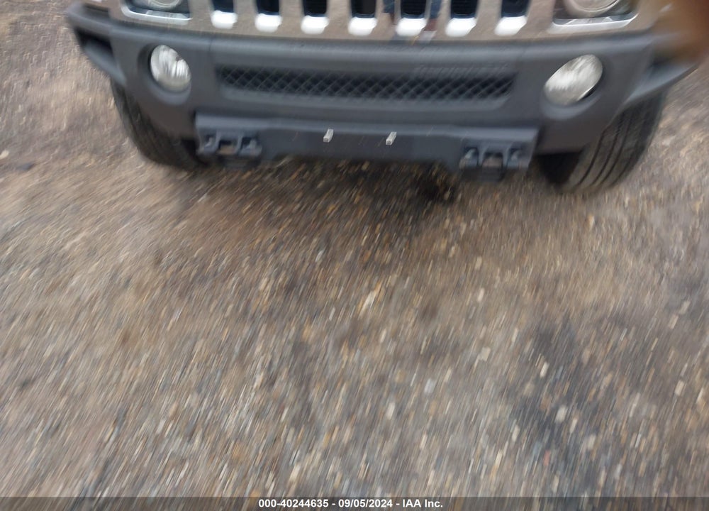 2010 HUMMER H3 SUV VIN: 5GTMNGEE9A8122285