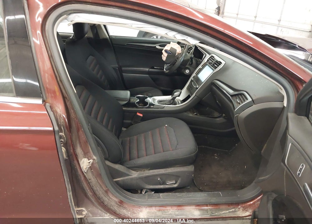 2015 FORD FUSION SE VIN: 3FA6P0H77FR114504