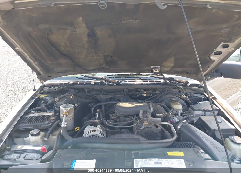 2000 GMC JIMMY VIN: 1GKDT13W0Y2113241