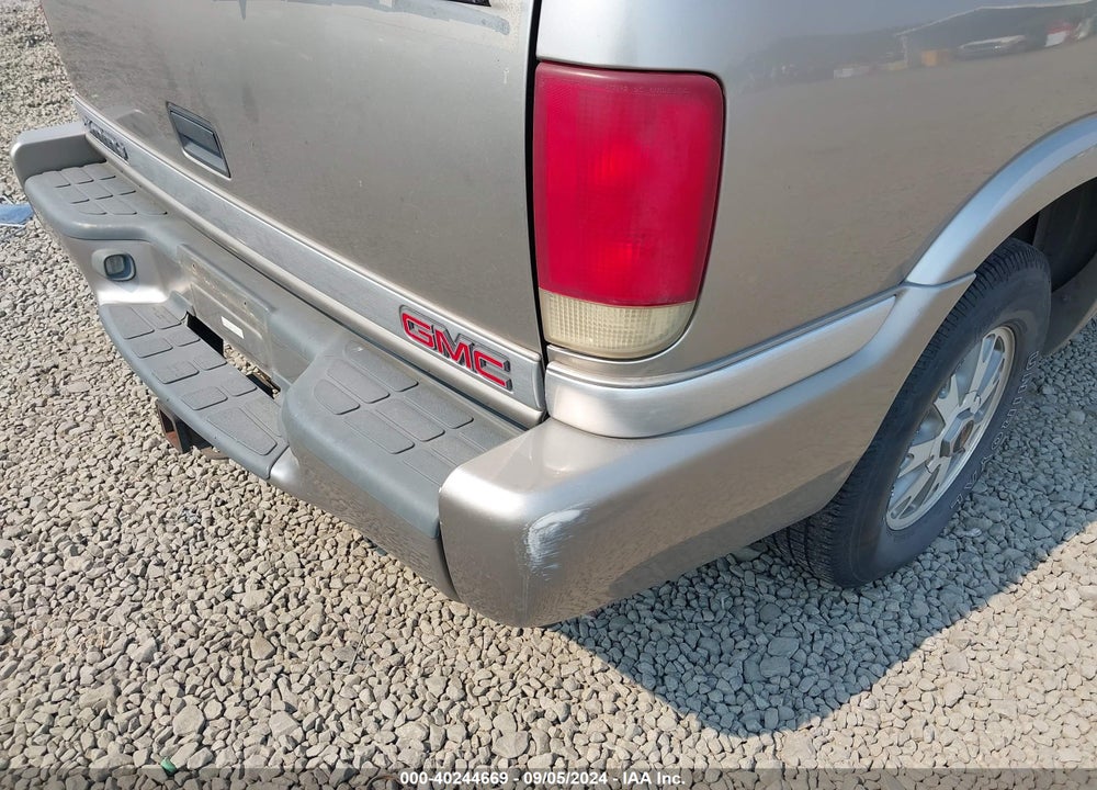 2000 GMC JIMMY VIN: 1GKDT13W0Y2113241